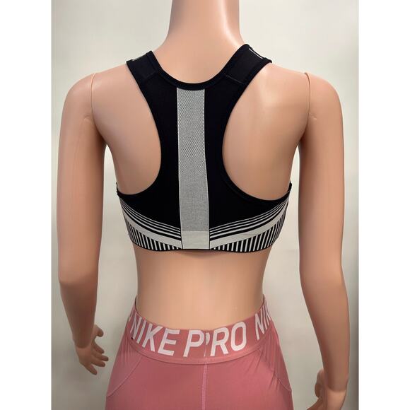 Nike Flyknit Bra - Picture 3 of 5